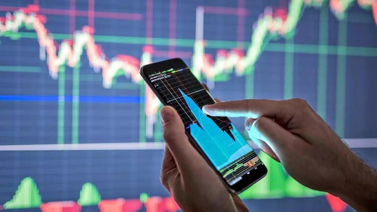 Markets open with caution amid global economic signals