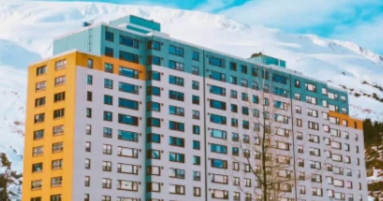 This is not a building but the whole city, houses, schools, shops and cafes are also present inside, people do not even come out of the building!