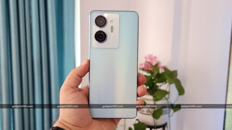 Infinix HOT 30 5G First Impression in Hindi 8GB RAM 6000mAh Battery Price 12499 Review Specs
