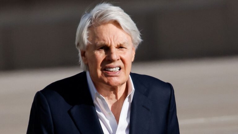 Ex-Abercrombie & Fitch CEO Mike Jeffries may have dementia and be unable to face sex charges, defence argues | US News Ex-Abercrombie & Fitch CEO Mike Jeffries may have dementia and be unable to face sex charges, defence argues | US News