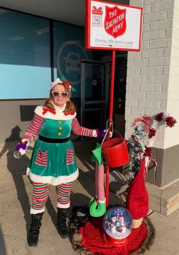 Gold coin left in Wheaton Salvation Army kettle with note for ‘festive and faithful’ bell ringer