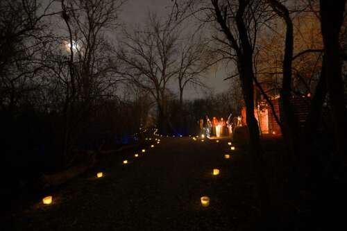 Church hosts Christmas Luminary Hike in Hawthorn Woods