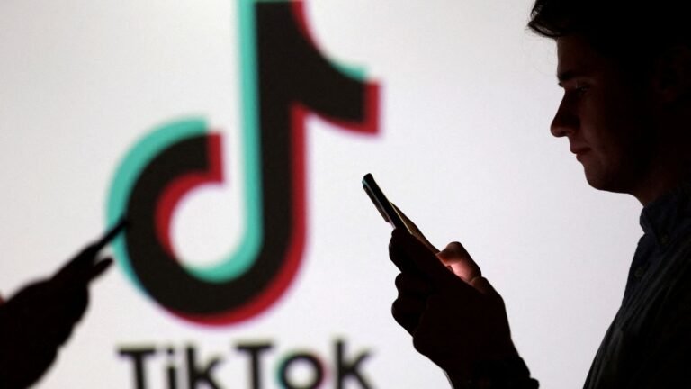 Donald Trump signs order on TikTok to pave way for US ownership | US News