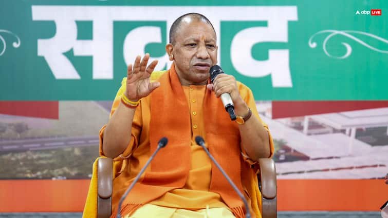 UP IAS Transfer: Transfer of 14 IAS officers in UP, Chief Secretary got new responsibilities