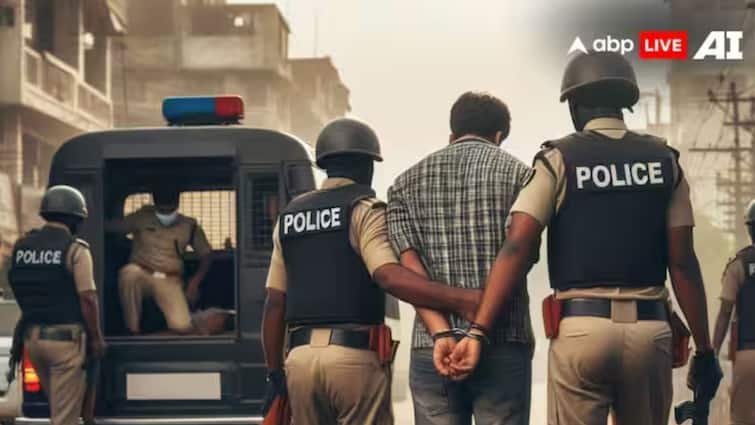 UP STF arrested Maharashtra, a reward of 50 thousand, was absconding for the last two months