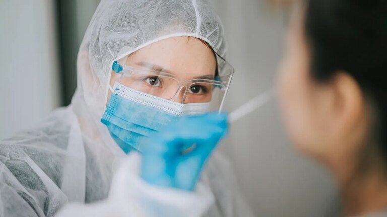 New COVID variant now predominant strain as US cases spike in 9 states