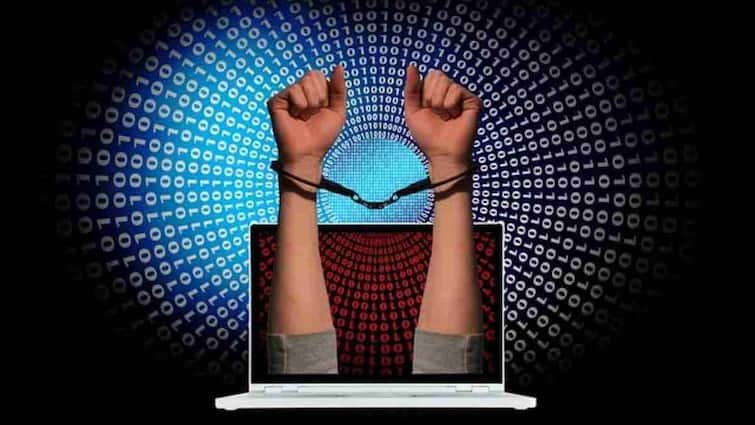 Digital Arrest: Retired Deputy Director in Noida was cheated by digital arrest, cyber criminals cheated 1.70 crore