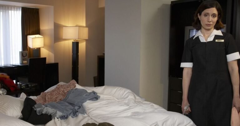 Hotel Management Reality: Repeated girl by managing hotel, millions of filled fees, now sweeping