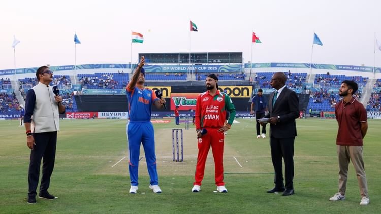 IND vs Omn Asia Cup: Suryakumar Yadav Forgets Player Name at Toss Ravi Shastri Reaction – Amar Ujala Hindi News Live