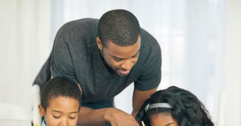 The name of the children cut off from school, made AI a teacher, now father teaches at home!