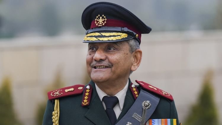 India Defense Strategy CDS Gen Chauhan in 1962 IAF COLD SOLW Chinese Attack Ladakh -Arunachal Policy Not Same – Amar Ujala Hindi News Live – Defense: CDS Chauhan said