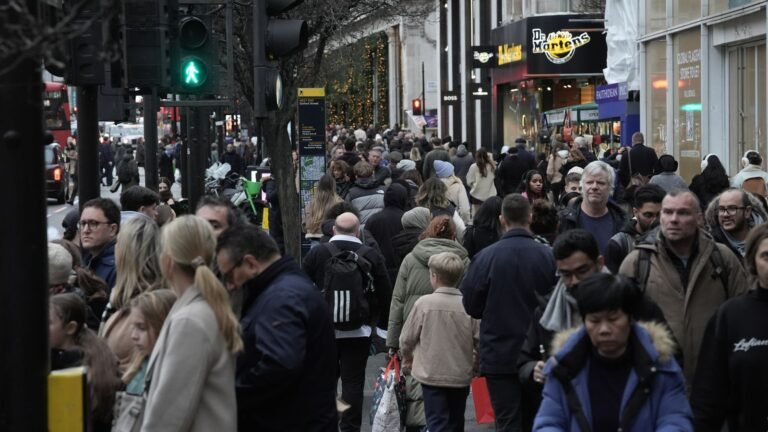 UK records second biggest annual population jump in 75 years | UK News