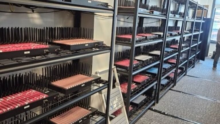 Secret Service agents dismantle ‘criminal’ electronic network that could shut down New York mobile phone system, say officials | US News