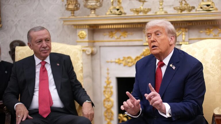 Trump asks Erdogan to halt Russian oil purchases amid Ukraine war talks