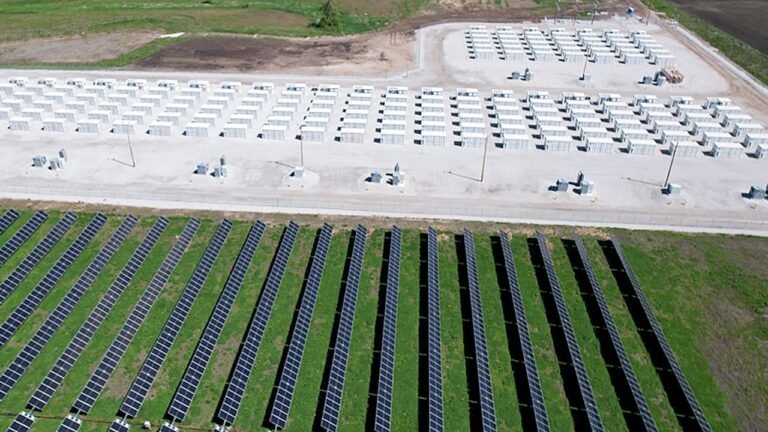 Wisconsin solar-battery park project stores power during cloudy weather