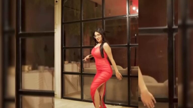 The girl did a killer dance wearing a backless outfit on the song Tring Tring, people lost their hearts after seeing her cute smile.