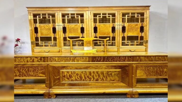 The wood of this tree is sold for Rs 1 lakh per kg, the older it is, the more expensive it is, it makes it shine like gold.