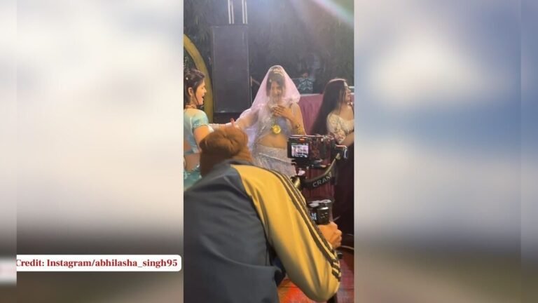 As soon as Sapna Choudhary’s song ‘TERI LAT LAG JAGI’ started playing, the women of Gurugram gathered!