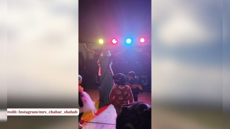 Veiled sister-in-law wreaked havoc on the stage on the song ‘Kamsin Jawaani’, children kept watching, then…