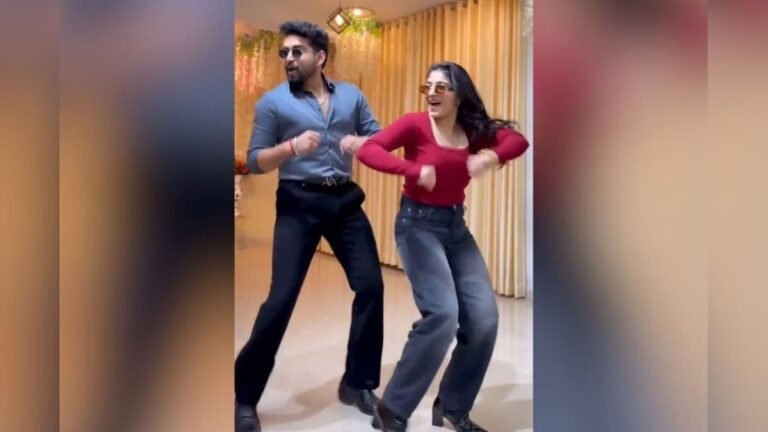 The couple danced wildly on Khesari Lal’s song, danced together and danced together!