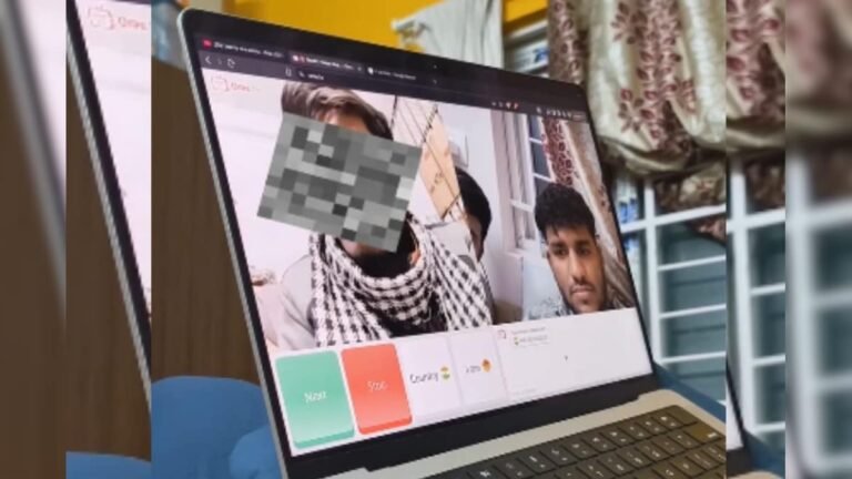 When the family refused to come home on Holi, the boy cried bitterly, you too will shed tears after watching the video!