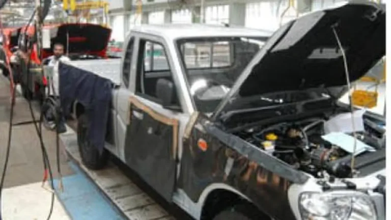 Mahindra secures record 35,000-vehicle export deal with Indonesia