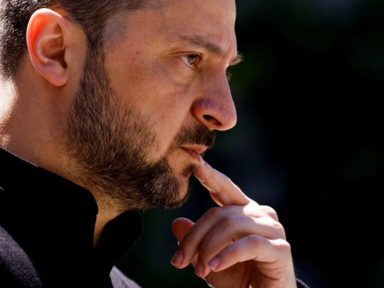 Once a popular wartime leader among Ukrainians, Zelenskyy’s shine fades | Russia-Ukraine war News