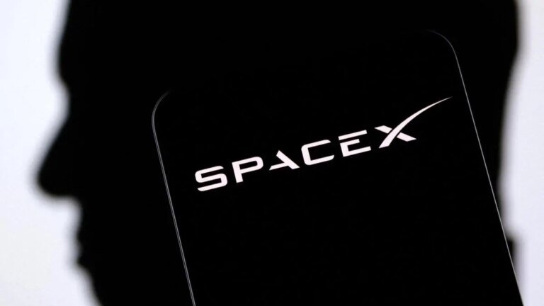 SpaceX weighs confidential IPO filing as soon as March