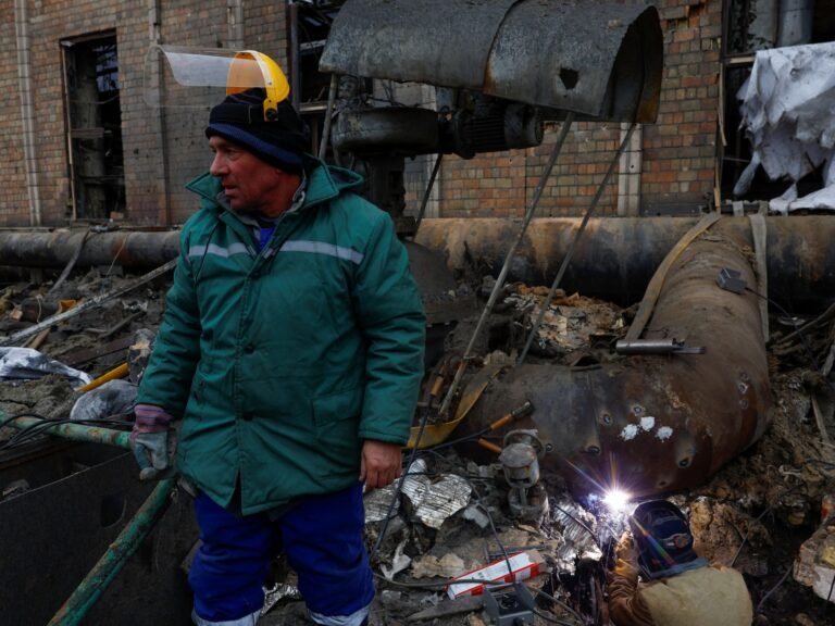 Ukraine pulls plug on Russian Starlink, beefs up drone defence | Russia-Ukraine war News