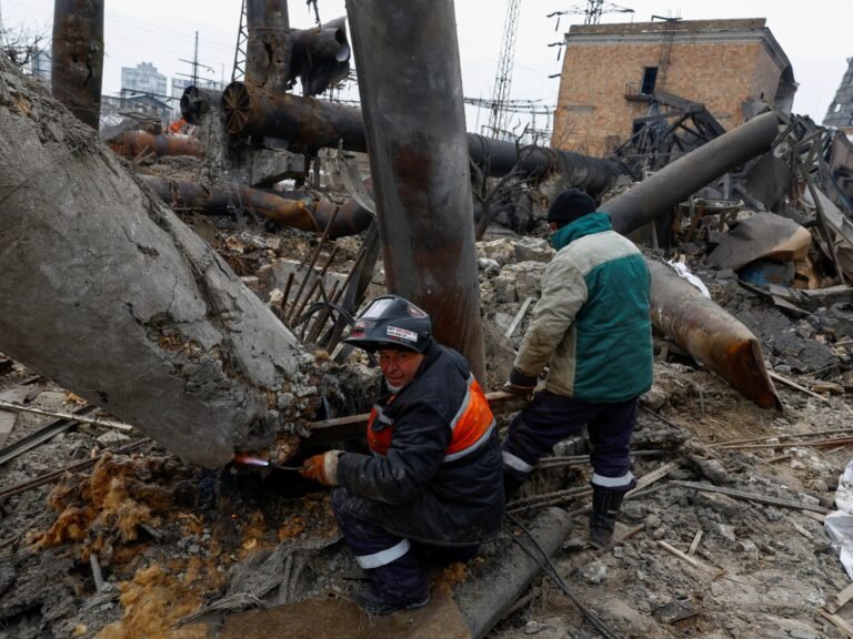 Ukraine’s patience with US peace push wears thin as Russia skirts pressure | Russia-Ukraine war News