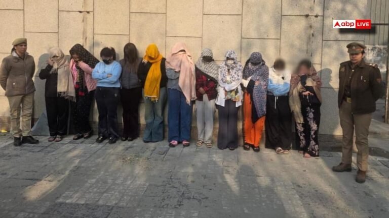 Prostitution business was going on in 4 star hotel of Ghaziabad, three including hotel manager arrested