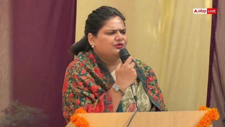 SP MLA Pooja Saroj accused of selling lights for Rs 15,000, anger among workers