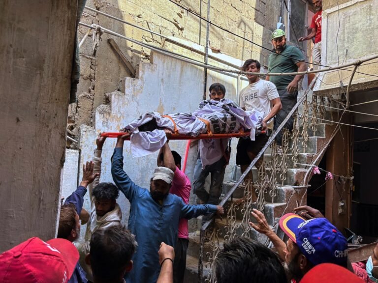 Gas explosion kills 13 in Pakistan’s Karachi, collapsing building | News