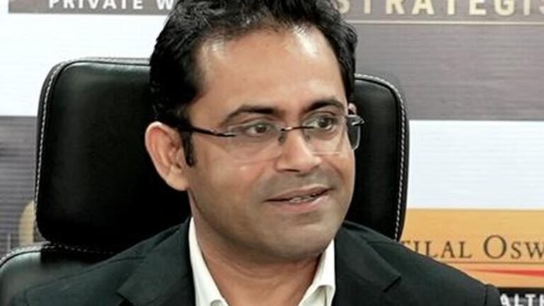 Motilal Oswal Wealth advises balanced approach with large-cap tilt and selective mid-small-cap investments in 2026