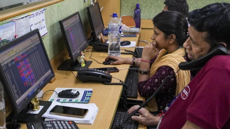 IT stocks drag as Nifty posts fourth consecutive gain amid choppy trade