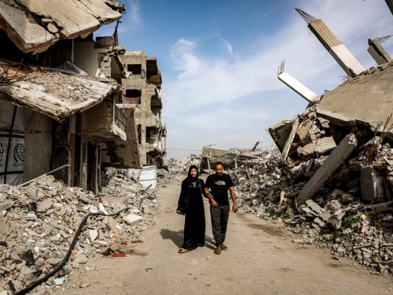 More Palestinians return to Gaza via Rafah as Israeli attacks continue | Israel-Palestine conflict News