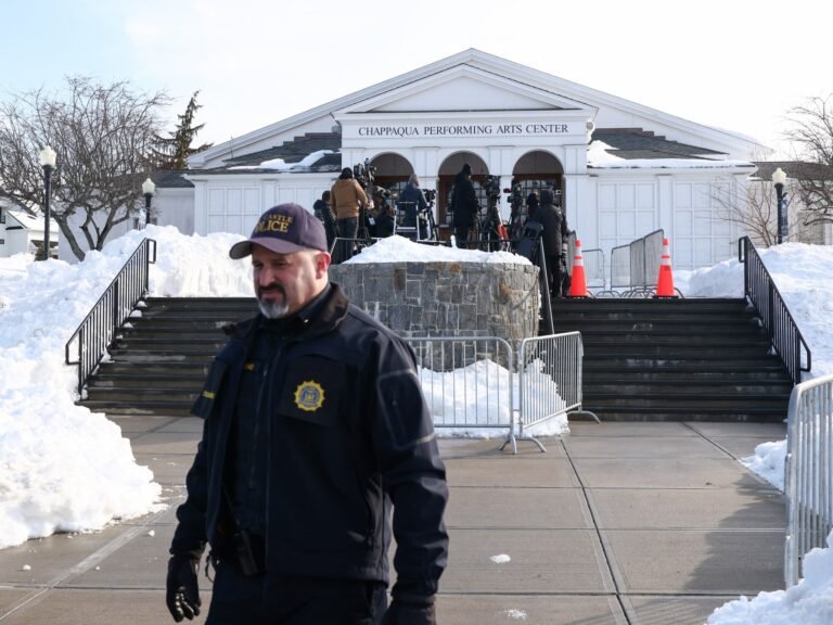 Hillary Clinton calls for Trump to testify at US House Epstein hearing | Donald Trump News