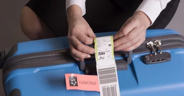 Do you also throw away Airplane Tags? Intelligence information is hidden, always tear it like this