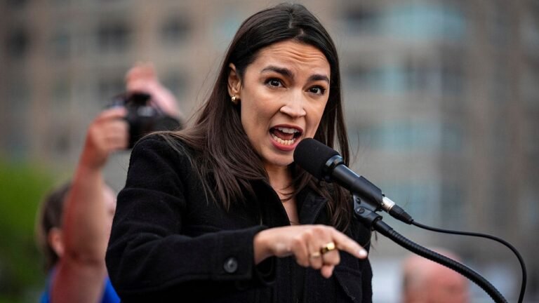 Progressive panelists clash over AOC’s viral Taiwan comments