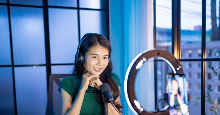 Girl was livestreaming, beauty filter of phone got spoiled, 1 lakh people unfollowed her after seeing her real face!