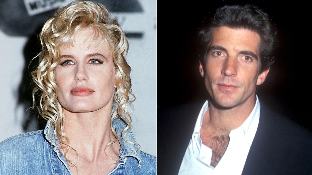 daryl-hannah-jfk.jpg