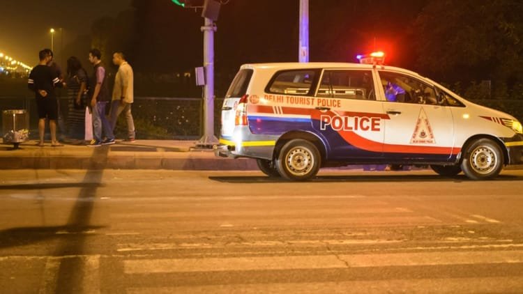 Delhi: There was a stir after two dead bodies were found in a house in the capital, the woman and her daughter were murdered, the needle of suspicion rested on the nephew – Police Investigate Murder Of Woman And Her Daughter In Delhi