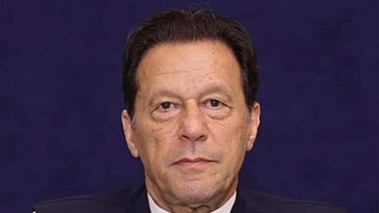 Uproar in Pakistan over Imran Khan’s health: PTI took to the streets, government bowed its head, decided to hospitalize him