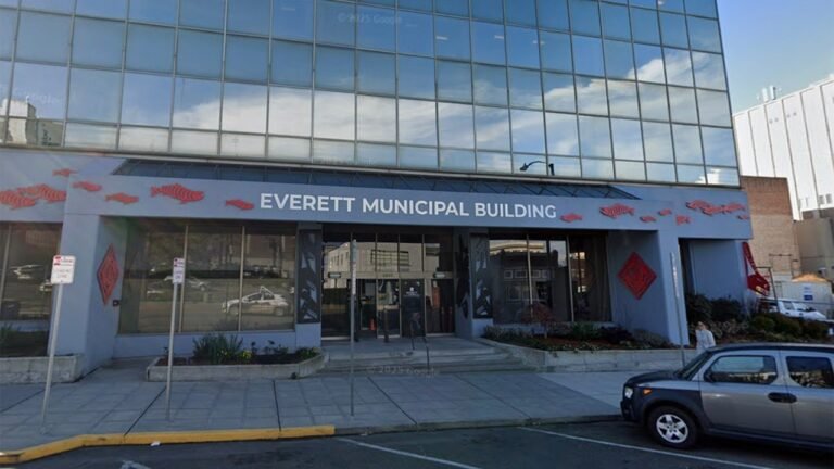 ICE accuses Everett mayor of escalating tensions over immigration