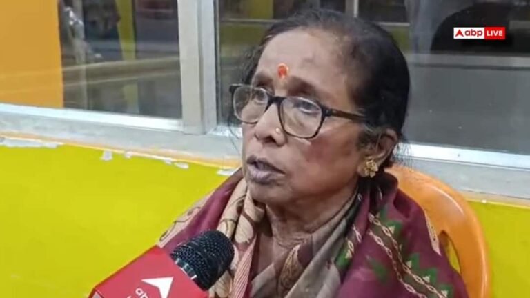 Followers came out in support of Shankaracharya on sexual abuse allegations, women became emotional in the monastery