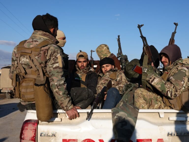 More than 5,000 ISIL detainees transferred from Syria, says Iraqi ministry | ISIL/ISIS News