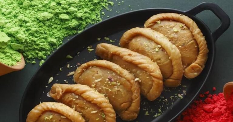 Holi 2026: Do you know why Gujiya is made on Holi? Where did this custom start?