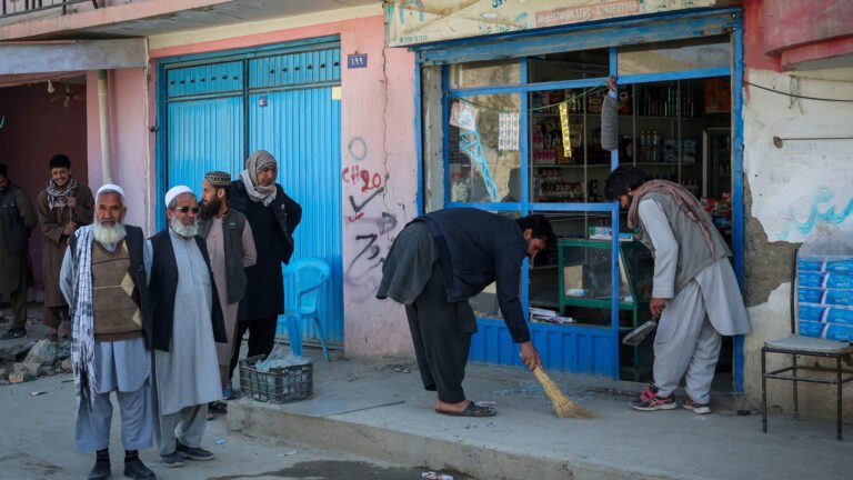 Residents describe panic as Pakistan attacks Afghanistan in ‘open war’ | Taliban
