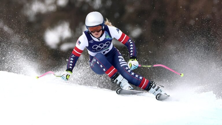 Lindsey Vonn completes Olympic training session days after ACL injury
