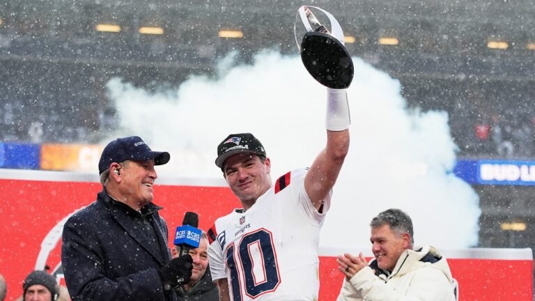 Patriots complete historic turnaround from 4 wins to Super Bowl appearance
